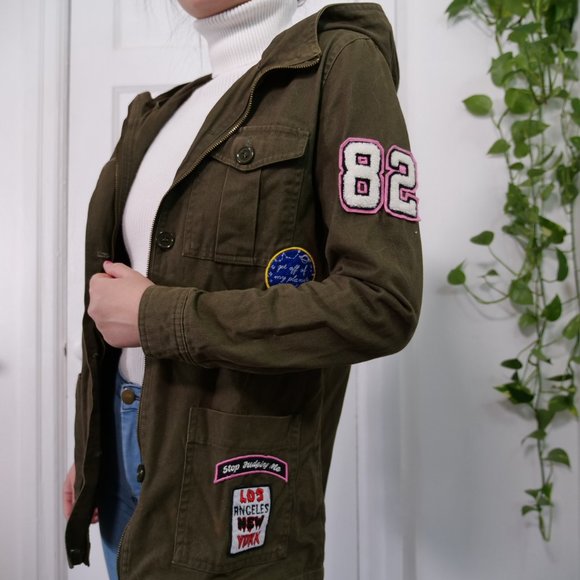 Super cute art pop utility jacket - Picture 2 of 13